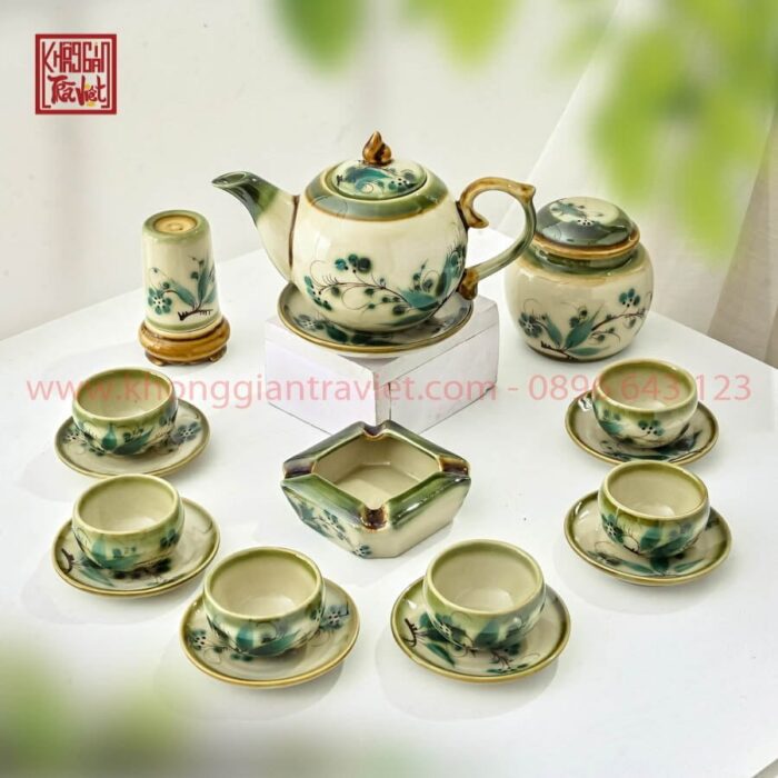 Bo Am Chen Ve La Truc Xanh Bat Trang.jpg