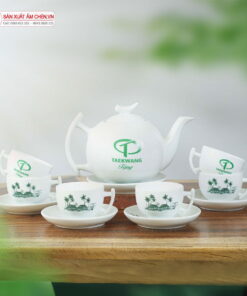 Bộ ấm trà Bát Tràng dáng Trăng Khuyết Vẽ Sen in logo