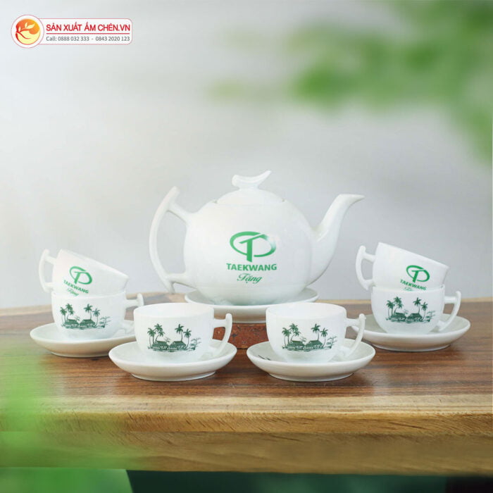 Bộ ấm trà Bát Tràng dáng Trăng Khuyết Vẽ Sen in logo