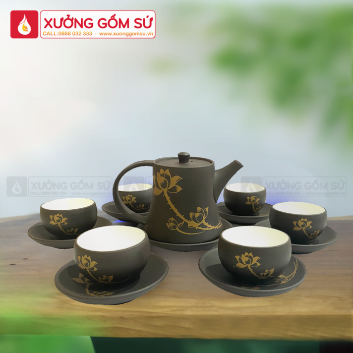 Bộ Ấm Chén Bát Tràng Trống Đồng Vẽ Sen Vàng